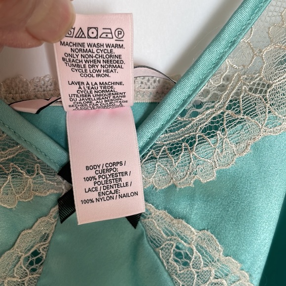 Victoria’s Secret aqua satin and lace chemise EUC - Picture 11 of 11